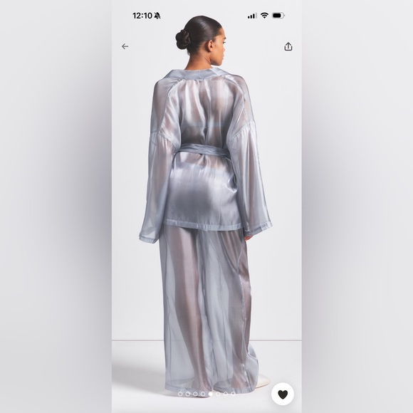 SKIMS Silver Women's Robe Set - Picture 4 of 4